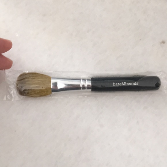 bareMinerals Other - BareMinerals Tapered Blush Brush